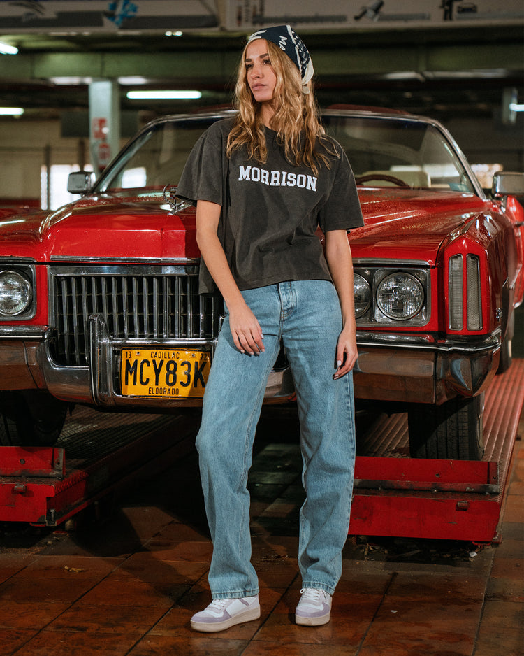 COLLEGE BLACK BOXY TEE