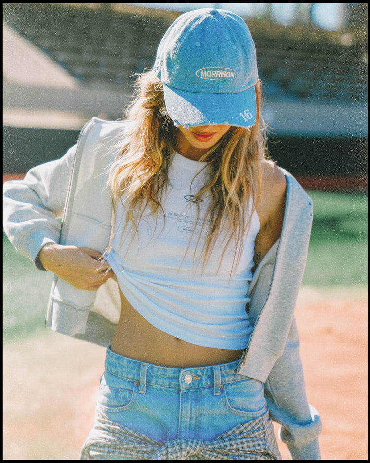 [woman]