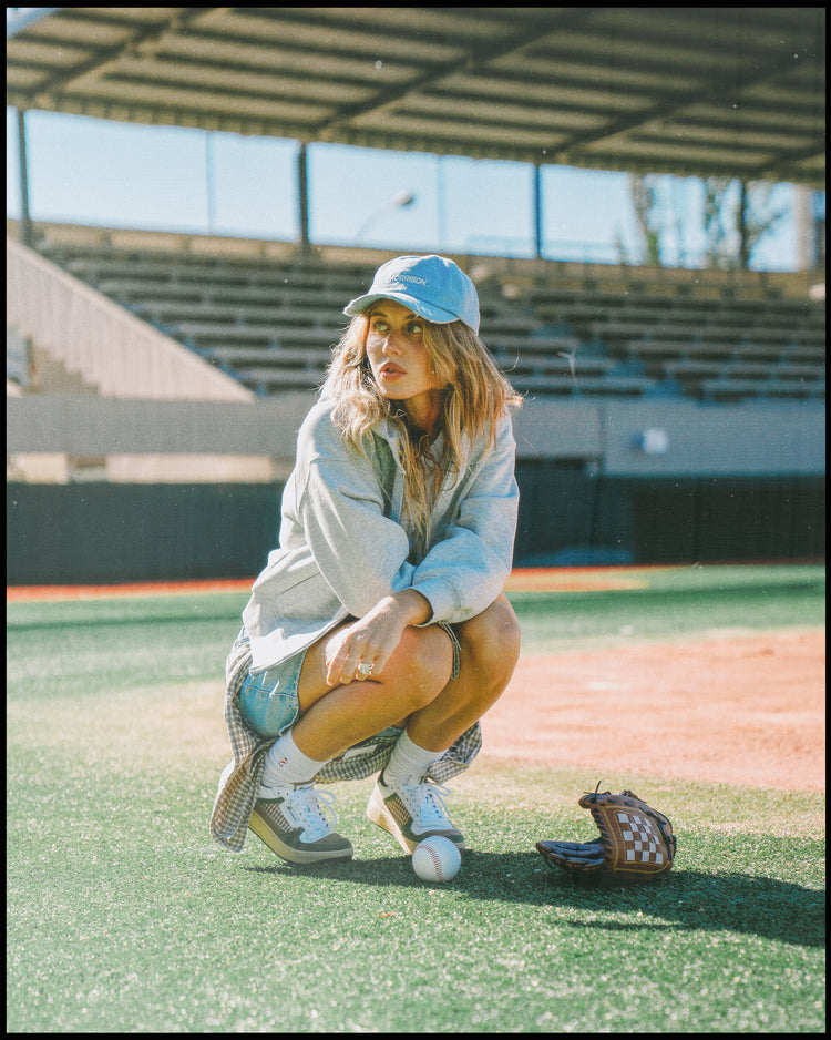  [woman]