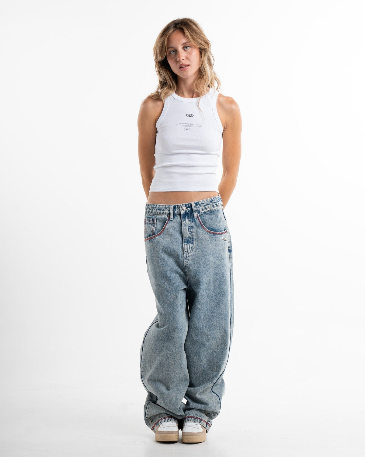 SENSITIVE WHITE TANK TOP - CAMISETAS - Morrison Shoes [woman]